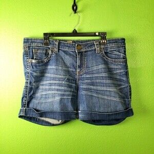 Kut from the Kloth Women's Plus Size Cuffed Denim Shorts Size 16